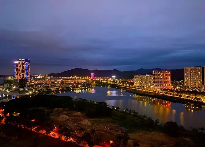 Bay View Panoramic Bay View Luxury Aparthotel Hạ Long